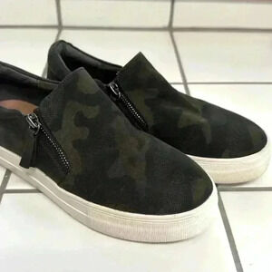 STEVE MADDEN Double Zip Camo Slip On Platform Sneaker Size 7